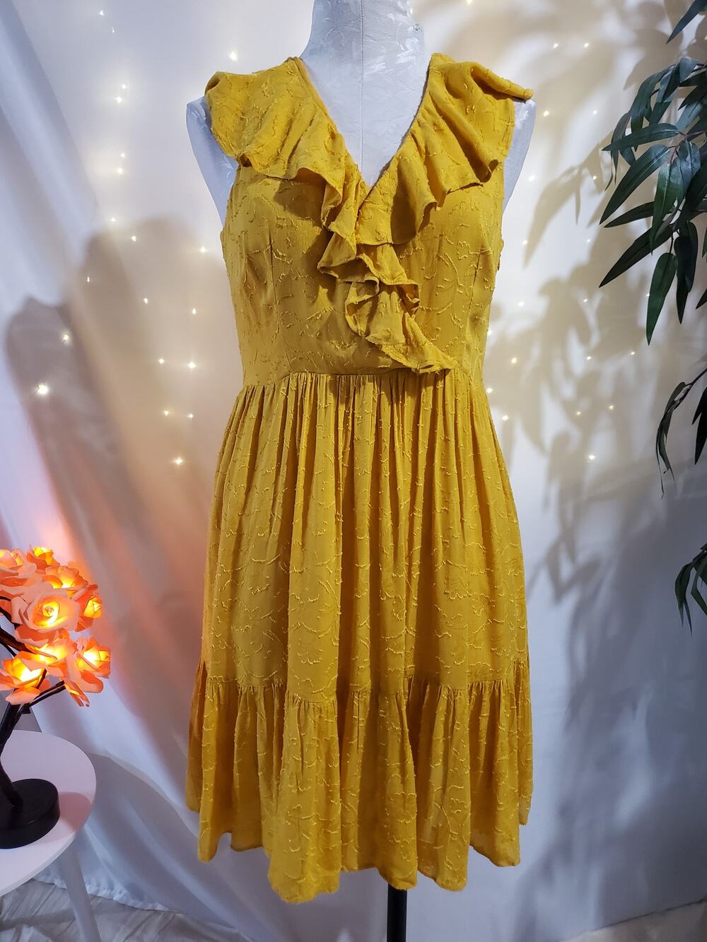 Anthropologie HD in Paris NWT Ginya Goldenrod Sleeveless Ruffle Womens Size 2